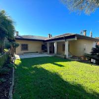 CURATA VILLA INDIPENDENTE A DUE PASSI DAL CENTR...