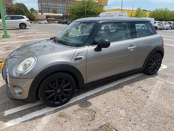 Mini Cooper D 1.5 F56 Accessoriata