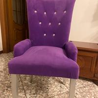 Sedia in velluto viola imbottita