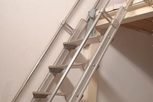 Ampio box con soppalco di 18 mq, finestrato