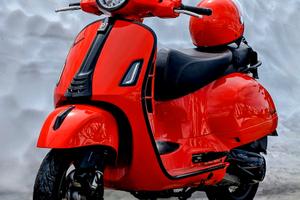 Vespa GTS super sport