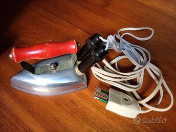 Ferro da stiro viaggio anni 50 antico collezione