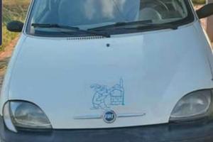 Macchina consegna pizza