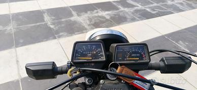 Yamaha XT 550