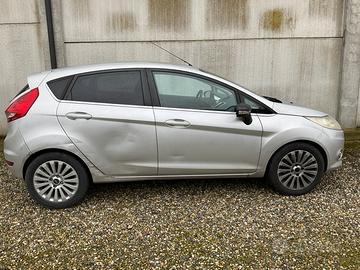 FORD FIESTA 1.4 TDCI TITANIUM