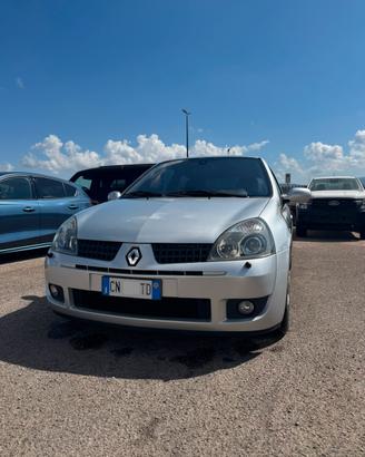 Clio 2 RS 182 Cup