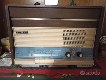 radio, giradischi,  mangiacassette..