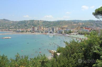 3 LOCALI A AGROPOLI