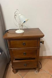 Como’ e comodini stile antico