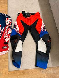 Completo motocross