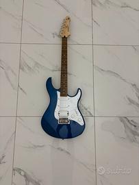Chitarra elettrica Yamaha Pacifica 012