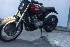 Honda Hornet 2002 café racer