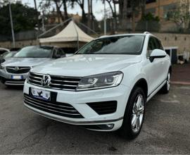 VOLKSWAGEN Touareg 3.0 TDI 204 CV tiptronic *UNI