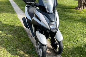 scooter Yamaha TRICITY 125 del 2017