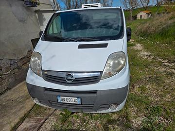 Opel Vivaro Van per pezzi di ricambio