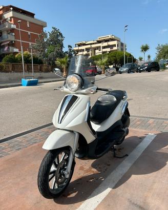 Beverly tourer 125
