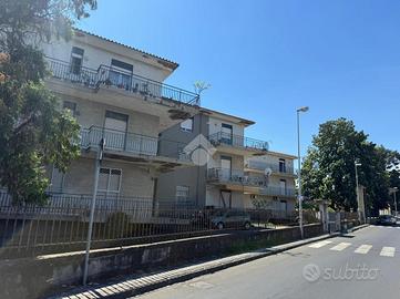 5 LOCALI A RIPOSTO