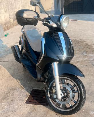 Beverly Tourer 400