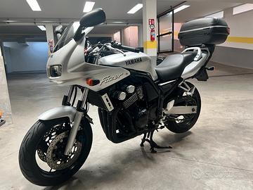 Yamaha Fazer 600 (2000) - solo 20.000 km - ASI