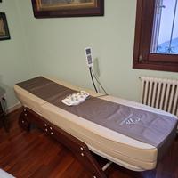 Lettino da massaggio termico con pietre di Giada