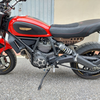 Scrambler Ducati Icon red