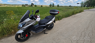 Kymco Xciting 300i (2.000 compreso passaggio)