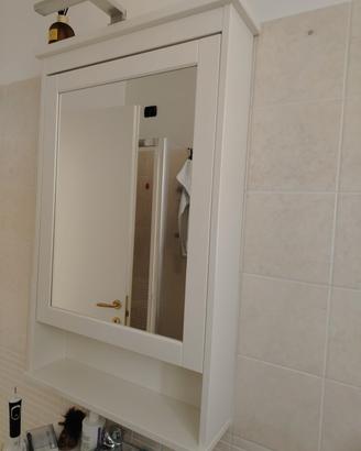 Mobile con specchio per bagno