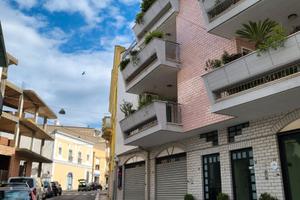 Appartamento semi rifinito, box auto e tavernetta