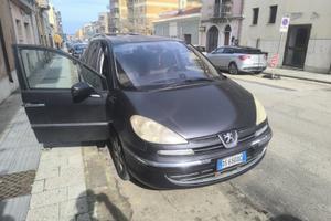 Peugeot 807  Anno 2008