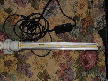 Lampada a led per acquario