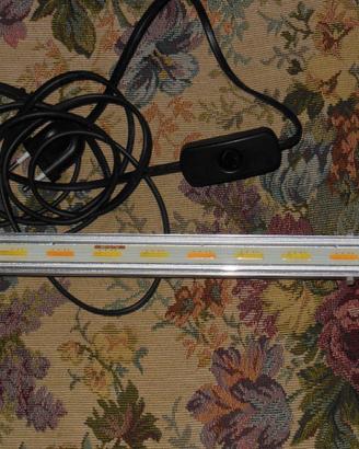 Lampada a led per acquario