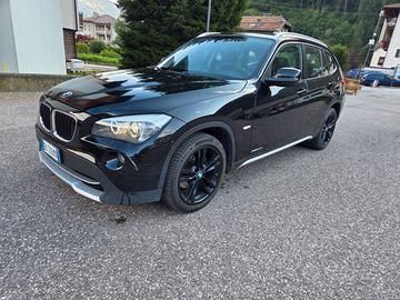 BMW  ×1