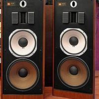 JBL L 220