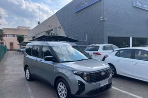FORD Tourneo Courier 1.0 EcoBoost Titanium