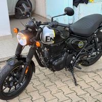 Royal Enfield HNTR con garanzia solo 290 km