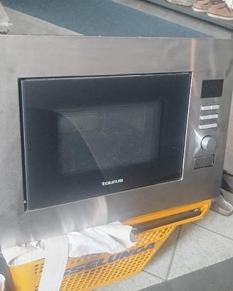 FORNO MICROONDE A INCASSO