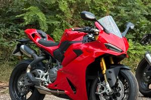 Ducati panigale V4s 2025 2000km