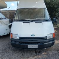va 2 posti su ford transit