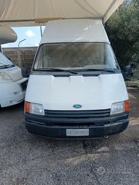 va 2 posti su ford transit