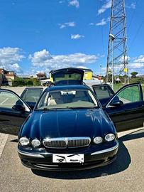 Jaguar X-Type SW Turbo Diesel 2000 cc - Anno 2004