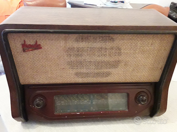 Radio d epoca funzionante
