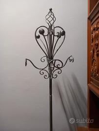 porta abiti in ferro battuto