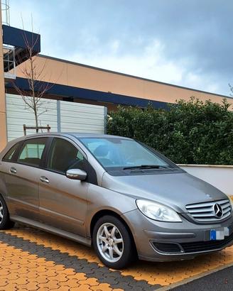 Mercedes-benz B 180 Classe Diesel - Tagliandata