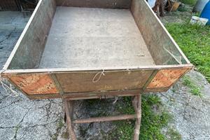 Carro completamente iin acciaio