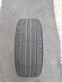 Pneumatico auto