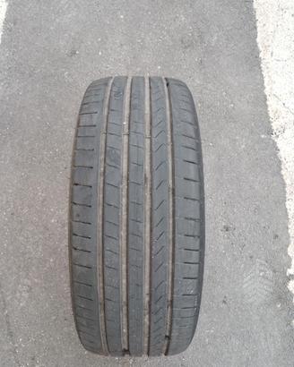 Pneumatico auto