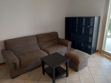 arredo salotto con divano