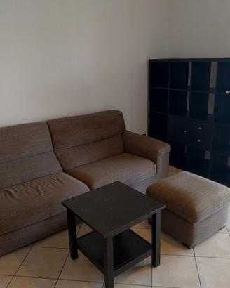 arredo salotto con divano