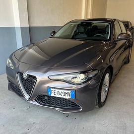 Alfa Romeo Giulia 2.2 Turbodiesel 180 CV AT8 Busin