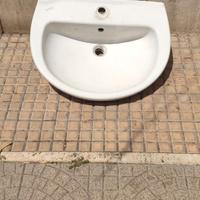 completo sanitari più piatto doccia
